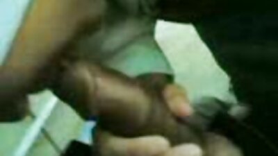 ເພດສໍາພັນກັບ GF ນ້ອຍໆລົບກວນເພື່ອນຈາກການເຮັດວຽກກັບແລັບທັອບ